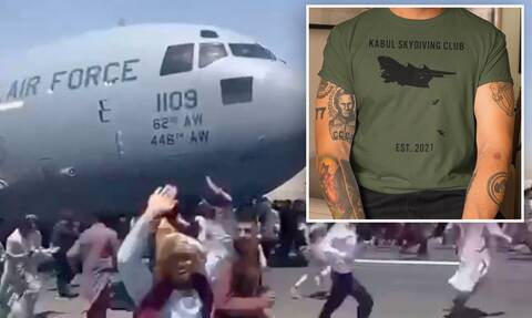 Αδιανόητο: Πουλάνε ρούχα με στάμπα την πτώση των ανθρώπων από το αεροπλάνο στο Αφγανιστάν!