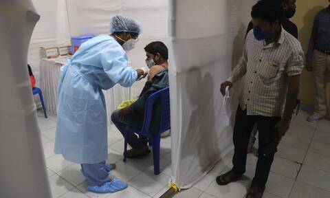 Κορονοϊός: Εγκρίθηκε στην Ινδία το πρώτο εμβόλιο DNA στον κόσμο για την Covid-19