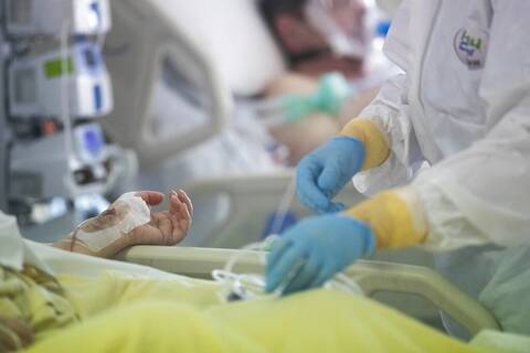 Ιταλία: «Οι αντιεμβολιαστές να πληρώνουν τα έξοδα νοσηλείας τους», λέει ο υπεύθυνος υγείας της Ρώμης