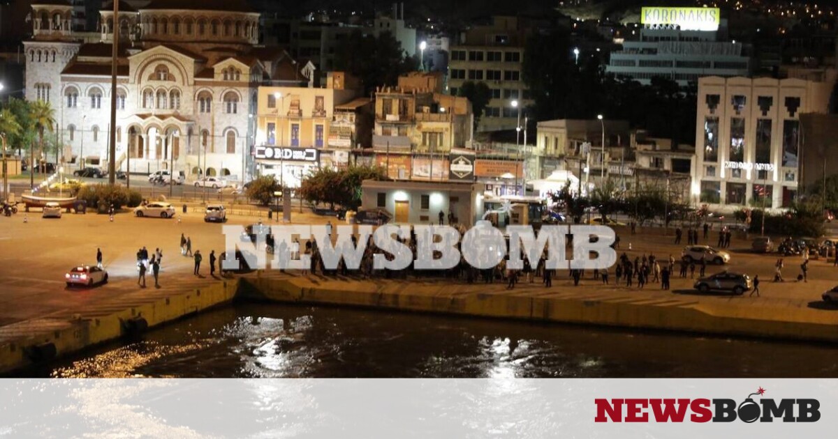 Μίκης Θεοδωράκης: Σάλπαρε για το τελευταίο ταξίδι στα Χανιά – Ρίγη συγκίνησης στο λιμάνι του Πειραιά – Newsbomb – Ειδησεις
