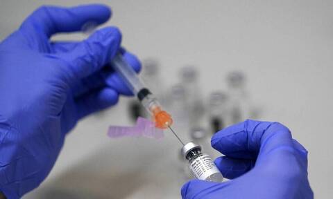 Κορονοϊός: «Βόμβα» ΠΟΥ!  Τα εμβόλια από μόνα τους δεν θα τερματίσουν την πανδημία