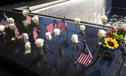 11η Σεπτεμβρίου: Η Αμερική τιμά τα θύματα στη Νέα Υόρκη - Έκκληση Μπους για ενότητα