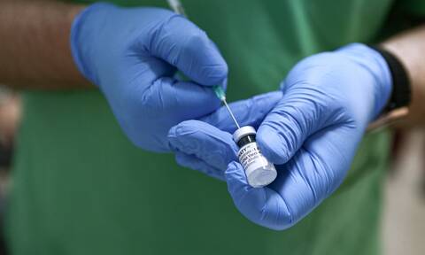 Εμβολιασμός: Πιθανή ταυτόχρονη χορήγηση εμβολίων για κορονοϊό και γρίπη