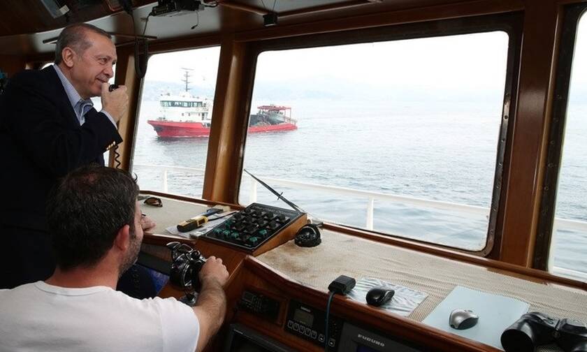 Οι Τούρκοι ψαράδες αλωνίζουν ανενόχλητοι στο Αιγαίο με… ελληνικό νόμο