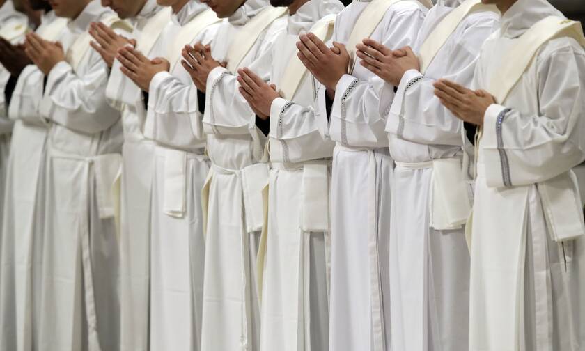 Ιταλία: Ιερέας άδειασε το παγκάρι…για να κάνει πάρτι με όργια και ναρκωτικά