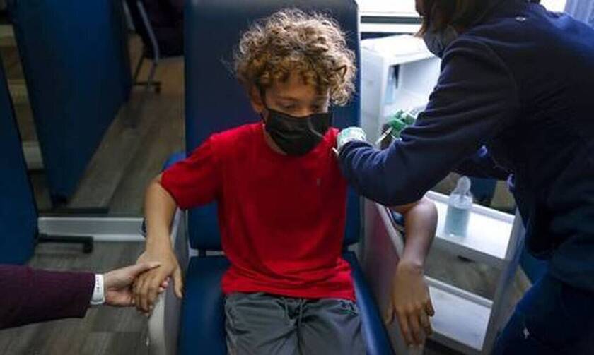 Βασιλακόπουλος: «Δεν γίνεται να ρισκάρεις το ανοσοποιητικό ενός παιδιού με φυσική λοίμωξη»
