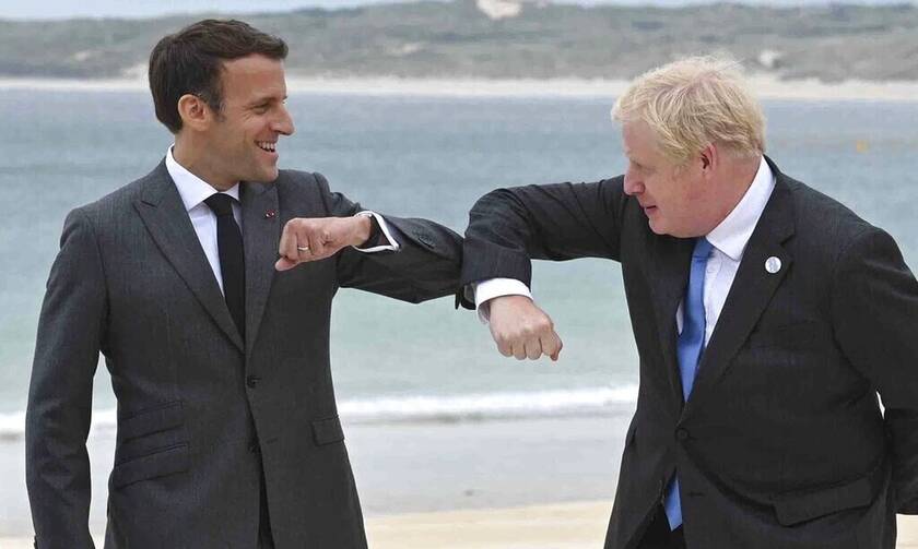 Αναθέρμανση των σχέσεων Γαλλίας - Ηνωμένου Βασιλείου: Τι συζήτησαν Μακρόν - Τζόνσον