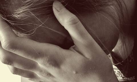 Σοκαριστική καταγγελία: Βιασμός 31χρονης από ληστές μπροστά στα παιδιά της