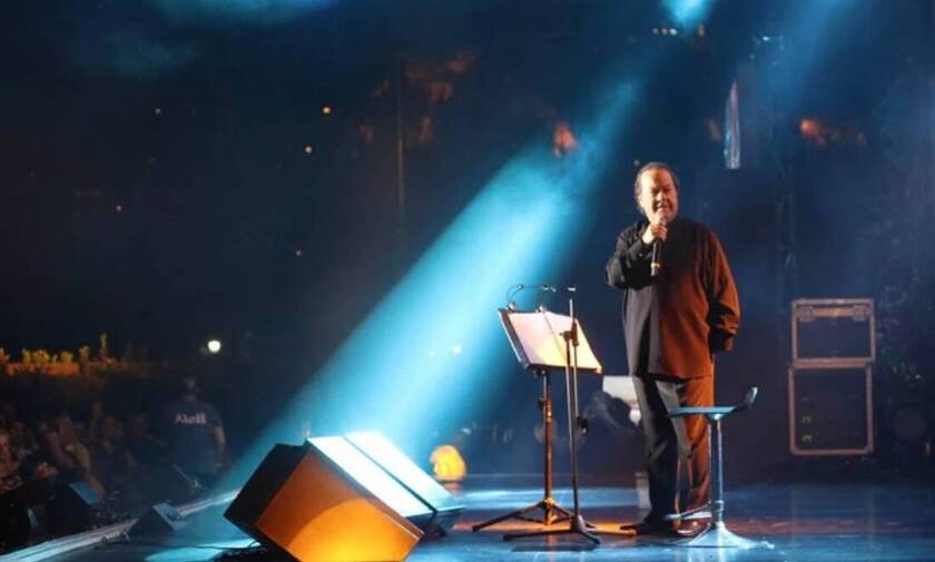 Концерт Янниса Париоса в Салониках закончился скандалом