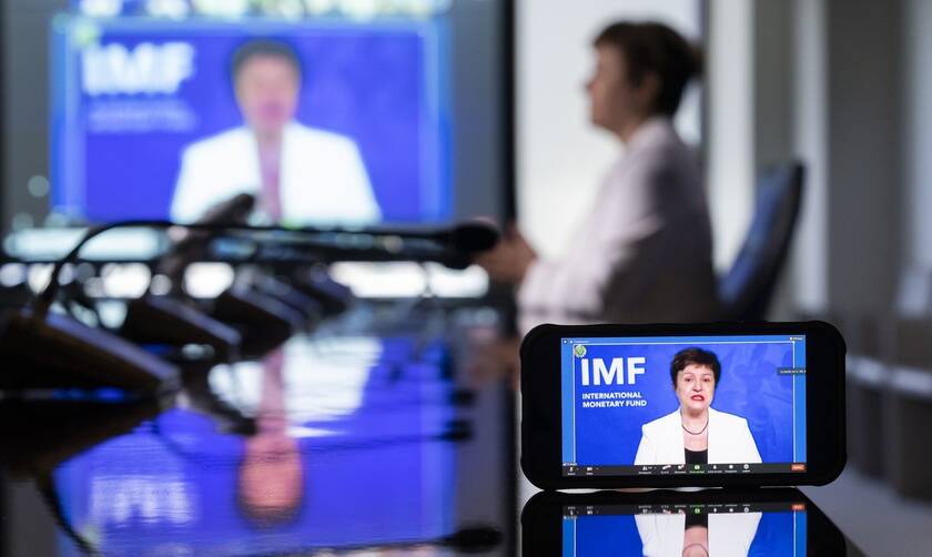 Από μια κλωστή κρέμεται η παραμονή της Κρισταλίνα Γκεοργκίεβα στο τιμόνι του ΔΝΤ