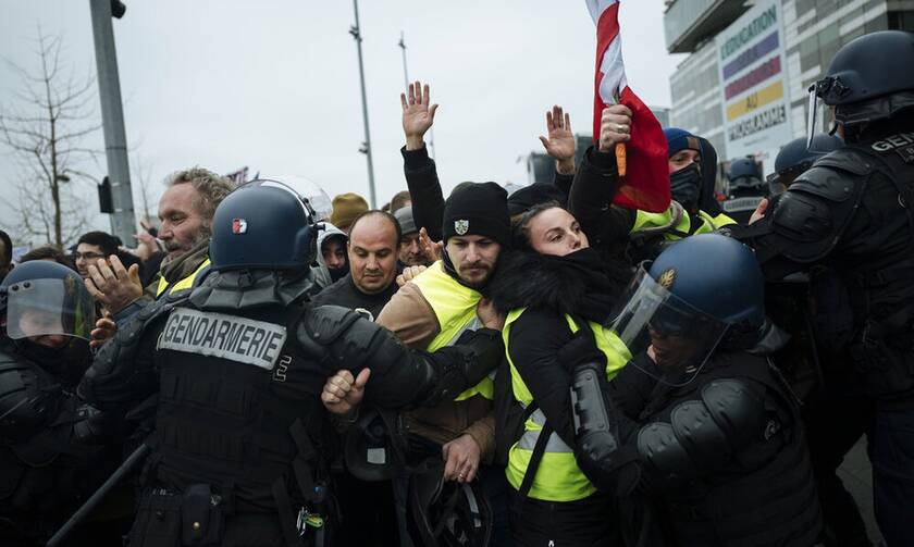 Γαλλία: Στους δρόμους τα συνδικάτα - Ζητούν αύξηση μισθών λόγω της ακρίβειας