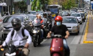 Κίνηση ΤΩΡΑ: Απέραντο μποτιλιάρισμα σε όλη την Αθήνα – Καθυστερήσεις και στην Αττική Οδό