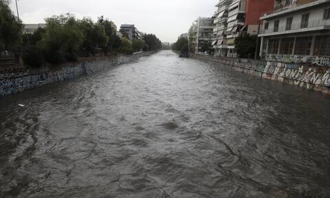 Στην Ευρώπη «καμαρώνουν» τα ποτάμια τους, στην Αθήνα τα «κρύψαμε» και εκδικούνται σε κάθε κακοκαιρία