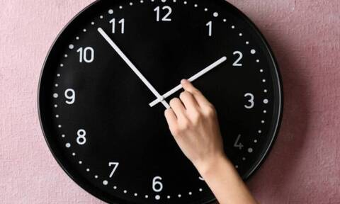 Αλλαγή ώρας 2021: Πότε θα γυρίσουμε τους δείκτες του ρολογιού μια ώρα πίσω