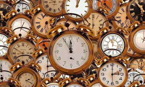 Αλλαγή ώρας 2021: Πότε θα γυρίσουμε τους δείκτες του ρολογιού μια ώρα πίσω