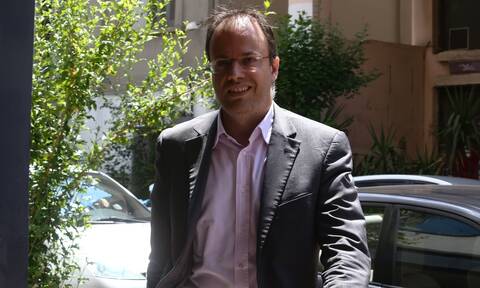 Θεοχαρόπουλος στο Newsbomb.gr: «Άνοιγμα» του ΣΥΡΙΖΑ για να διεκδικήσει την εξουσία