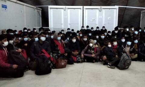 Πλοίο με μετανάστες: Στο ΚΥΤ της Κω μεταφέρθηκαν 375 από τους διασωθέντες