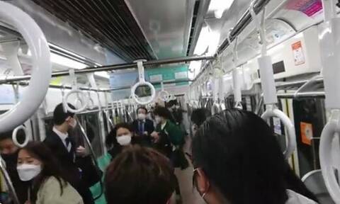 Ιαπωνία: Τουλάχιστον 15 τραυματίες από επίθεση με μαχαίρι και οξύ σε βαγόνι τρένου