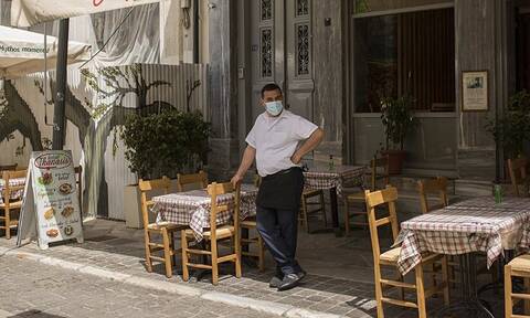 Лукидис: В ресторанах не должно быть площадок для непривитых посетителей