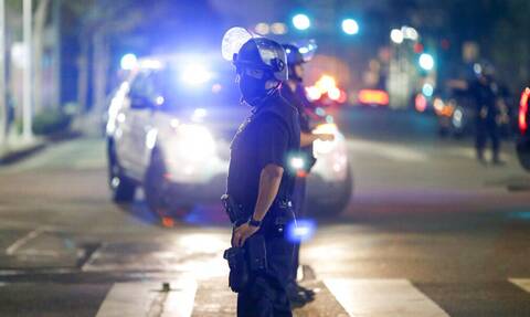 «Θρίλερ» στο Λος Άντζελες: Κλεμμένο φορτηγό έσπειρε το χάος σε δρόμους της πόλης