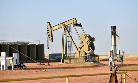 Νέα πτώση στην τιμή του πετρελαίου - Πλησιάζει τα 80 δολάρια το Brent