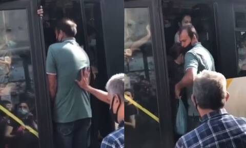 Εξοργιστικό: Πολίτες στριμωγμένοι σαν... σαρδέλες σε λεωφορείο, στην Ελλάδα των 7.000 κρουσμάτων