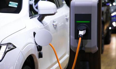 Κυβερνητικό σχέδιο για 300 νέα σημεία φόρτισης ηλεκτρικών οχημάτων μέσα στο 2022