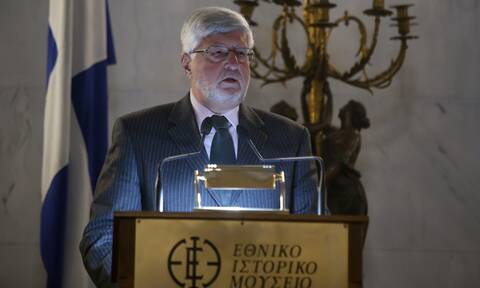 Ο πρέσβης επί τιμή Αλ. Μαλλιάς στο newsbomb.gr: «Προβληματική η εφαρμογή της συμφωνίας των Πρεσπών»