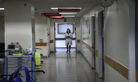 Πλεύρης: Αν δεν ανταποκριθούν οι ιδιώτες γιατροί επιστράτευση από την επόμενη εβδομάδα