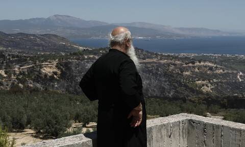 Μυτιλήνη: Πέθανε άντρας που κόλλησε κορονοϊό από ιερέα που κοινωνούσε ενώ νοσούσε