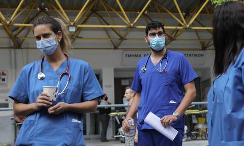 Επιστράτευση γιατρών: Ξεκίνησε η διαδικασία - «Φύλλα πορείας» για Θεσσαλονίκη, Θεσσαλία και Βόλο