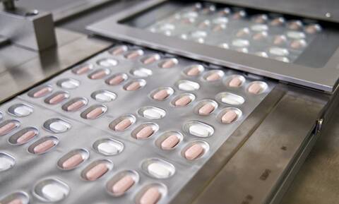 Κορονοϊός: Η Pfizer υπέβαλε αίτημα για να εγκριθεί το χάπι της στις ΗΠΑ