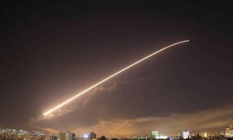 Συρία: Δύο πύραυλοι εκτοξεύθηκαν από το Ισραήλ εναντίον κτιρίου στη Δαμασκό