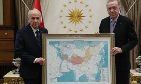 Νέα πρόκληση: Δείτε τον χάρτη που δώρισε ο Μπαχτσελί στον Ερντογάν - Η Κύπρος σε τουρκικό έδαφος!