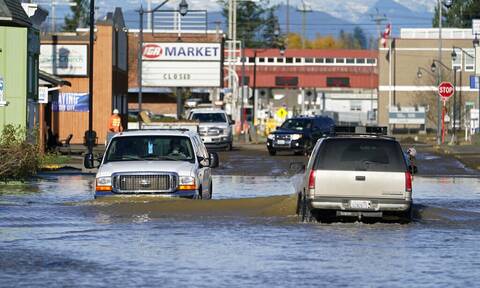 Καναδάς: Τουλάχιστον 4 νεκροί και ένας αγνοούμενος από πλημμύρες στον δυτικό Καναδά