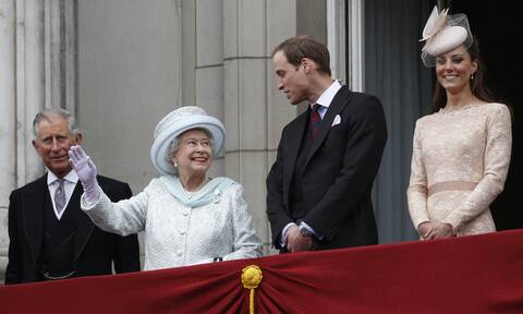 Μπάκιγχαμ: Το παλάτι κηρύσσει «πόλεμο» στο BBC επειδή βγάζει στη φόρα τα... άπλυτα Ουίλιαμ και Χάρι