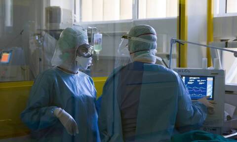 Γ.Γ. της ΟΕΝΓΕ στο Newsbomb.gr: 139 ασθενείς νοσηλεύονται εκτός ΜΕΘ – Μπροστά μας τα δύσκολα