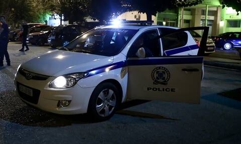 Θεσσαλονίκη: 15χρονος σημάδεψε με ψεύτικο όπλο αστυνομικούς και ακινητοποίησε το περιπολικό τους