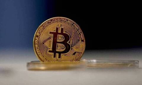 Ανακάμπτει το Bitcoin - Κινείται πέριξ των 57.500 δολαρίων