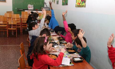 Πρόγραμμα «Διατροφή»: Υγιεινά γεύματα σε 107 σχολεία και 4.250 μαθητές