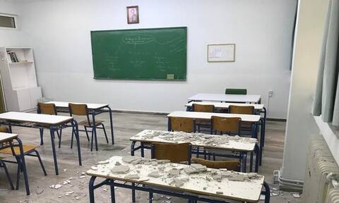 Καλαμάτα: Κατέρρευσαν σοβάδες σε σχολική αίθουσα