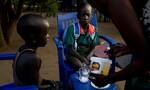 Μετάλλαξη Όμικρον: Στο νοσοκομείο 1 στα 10 παιδιά κάτω των 2 ετών στη Νότια Αφρική
