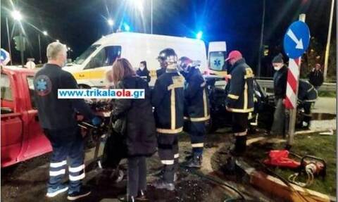 Τρίκαλα: Σοβαρό τροχαίο ατύχημα με τραυματισμό ηλικιωμένων (vid)