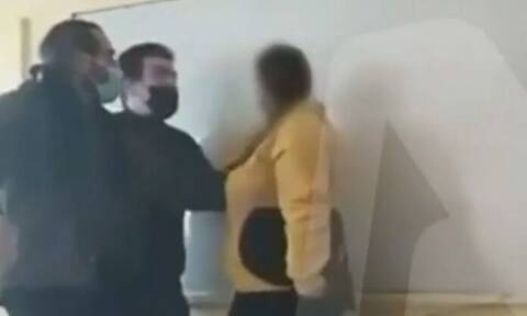 Αδιανόητες σκηνές σε ΕΠΑΛ της Αττικής  - Καθηγητής χτύπησε μαθήτρια μέσα στην αίθουσα (video)
