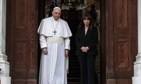Οι ομιλίες του Πάπα Φραγκίσκου και της Κατερίνας Σακελλαροπούλου στο Προεδρικό Μέγαρο