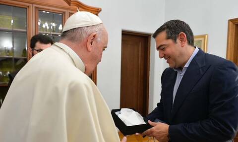 Τσίπρας: Το «ευχαριστώ» στον Πάπα Φραγκίσκο για τη «σκληρή ειλικρίνεια» στο μεταναστευτικό