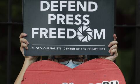 Ρεκόρ φυλακισμένων δημοσιογράφων για 6η συνεχόμενη χρονιά - 24 δολοφονίες ρεπόρτερ το 2021