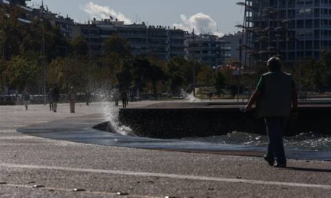 Θυελλώδεις άνεμοι στην Ελλάδα: Πού τους «πήρε και τους σήκωσε» το πρωί της Παρασκευής