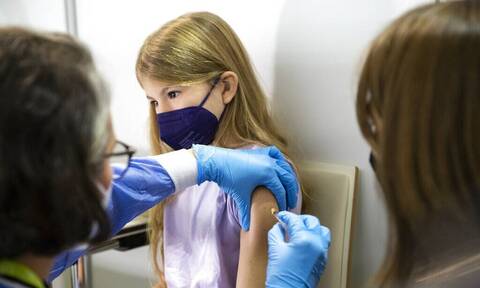 Εμβόλιο κορονοϊού: Οι παρενέργειες στα μικρά παιδιά