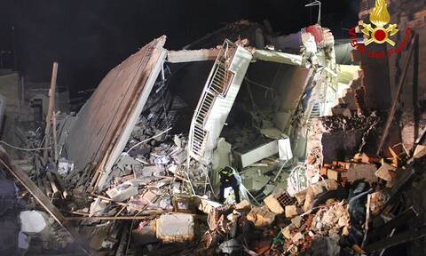 Τραγωδία στη Σικελία: Κατέρρευσε πολυκατοικία από έκρηξη - Τρεις νεκροί και 6 αγνοούμενοι (vid)